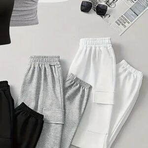 Stylish Cargo Jogger In White